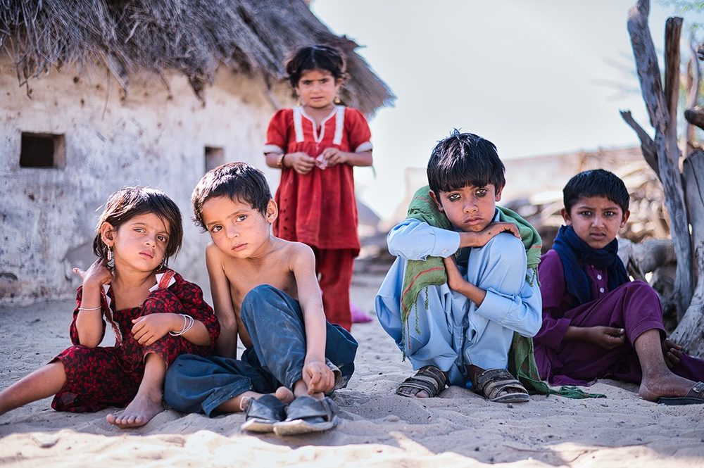 Children in a desert village served by a CDRS water project