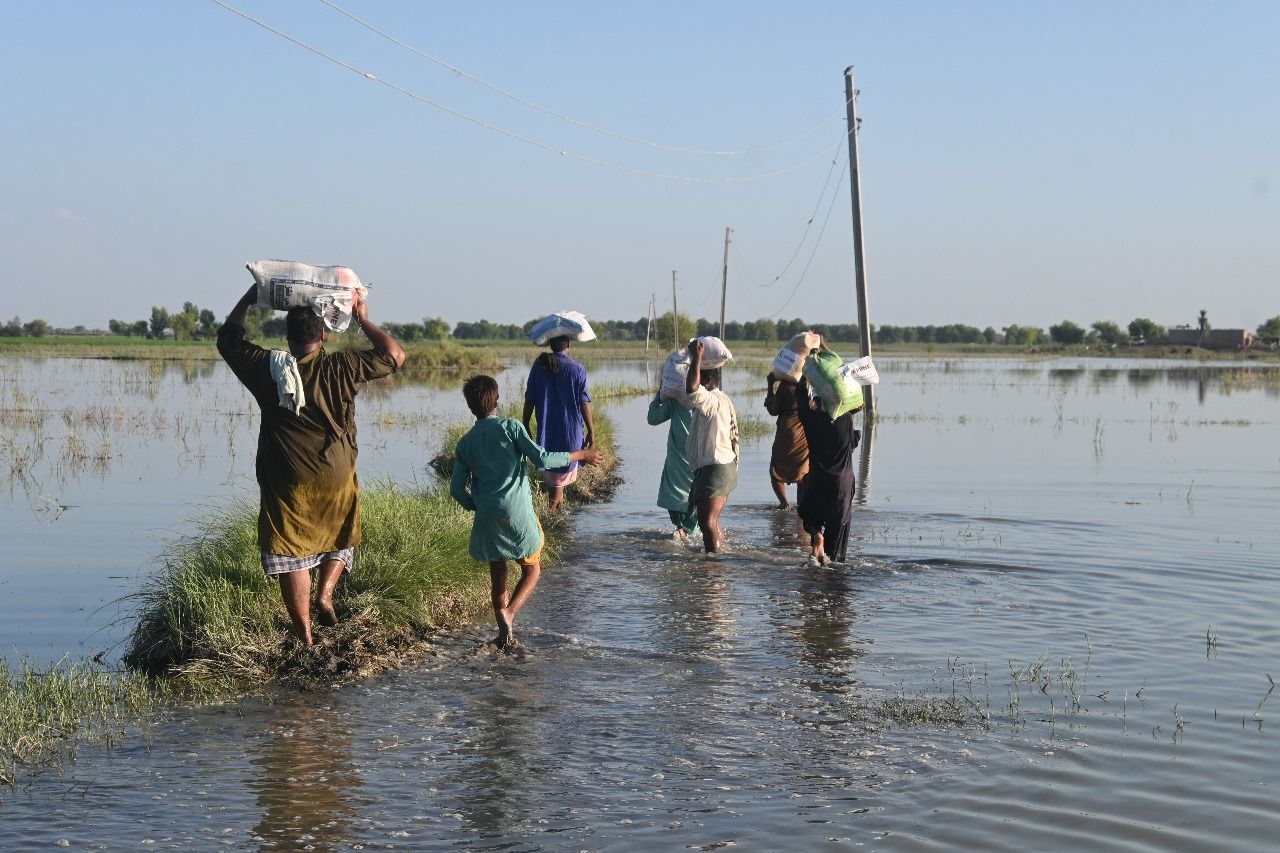 A CDRS relief distribution in the field