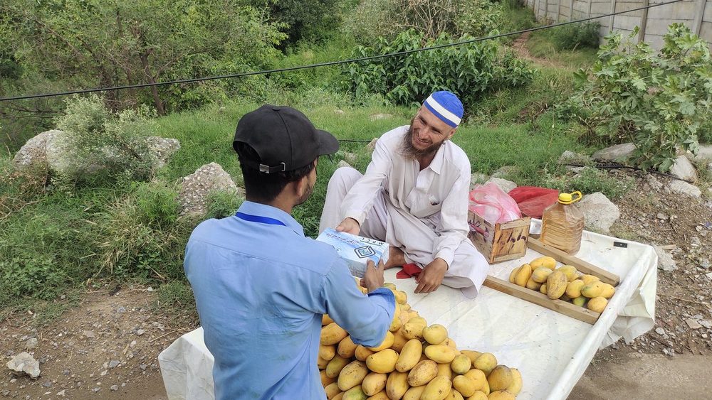 Meals distributed to market workers